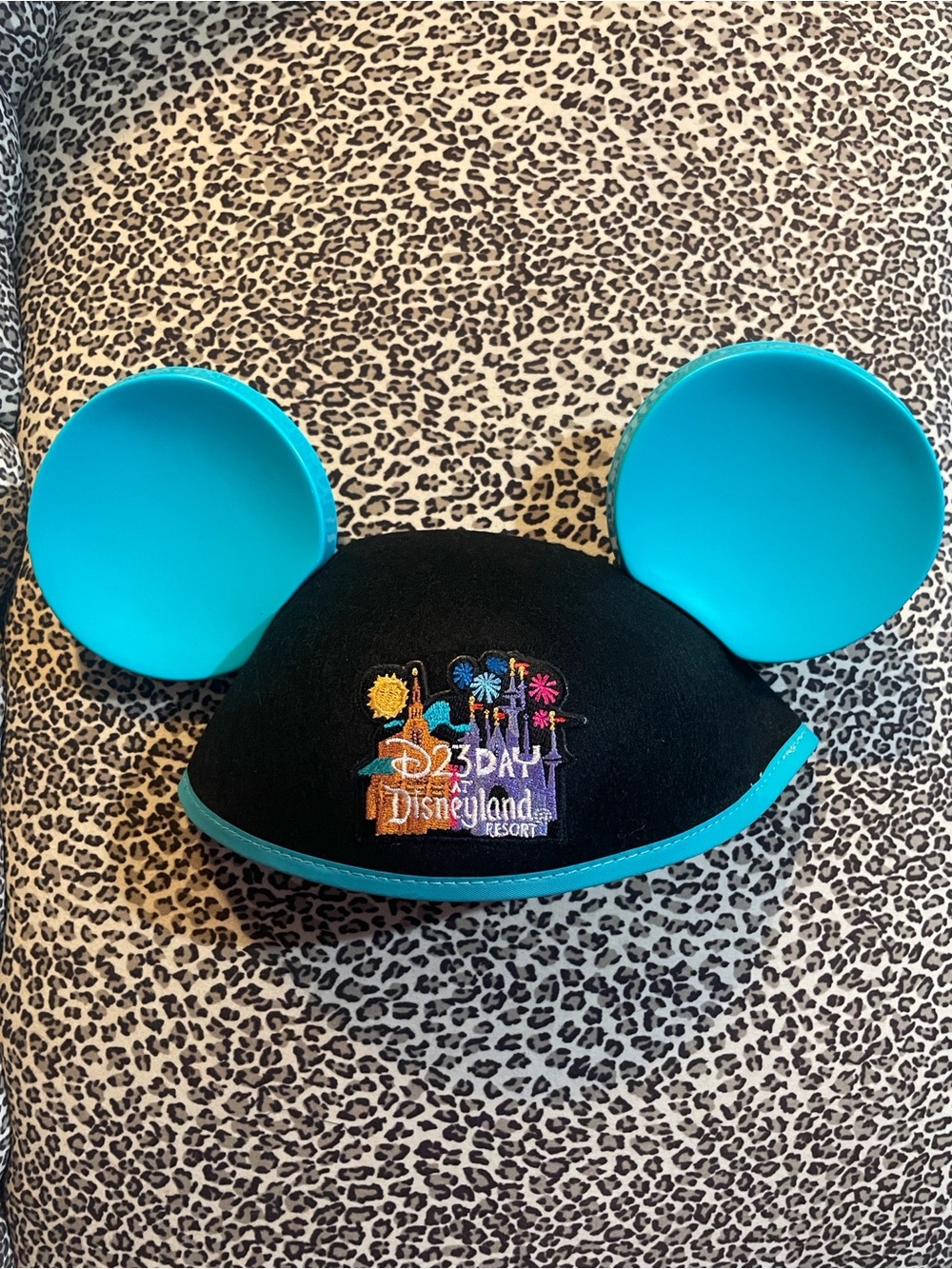 D23 Day Disneyland Mickey Ears - Picture 5 of 9